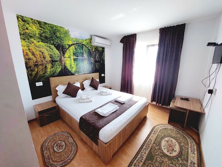 16 Schlafzimmer, Bügeleisen/Bügelbrett, kostenloses WLAN, Bettwäsche. Paradiso Resort, im Herzen des Donaudeltas, 16 + 4 Zimmer für max. 51 Personen