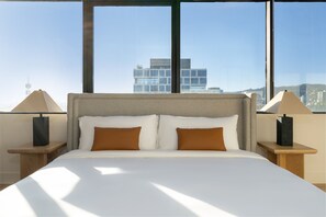 Individually decorated, individually furnished, laptop workspace - Kasa Sunset Los Angeles (Los Angeles)