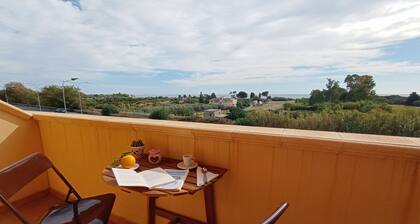 Ampio e Accogliente Appartamento Vista Mare, a 10 Minuti Dalla Spiaggia