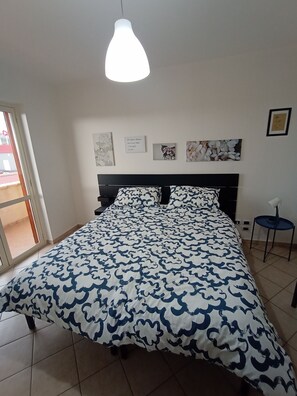 3 Schlafzimmer, Schreibtisch, Bügeleisen/Bügelbrett, WLAN