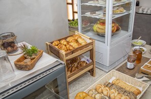 Kontinental frukost varje dag mot avgift