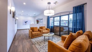Living area - Ski-In/Ski-Out at Shadow Ridge (Park City)