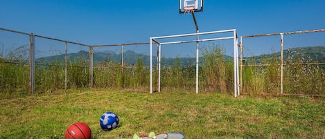 Children's play area - outdoor