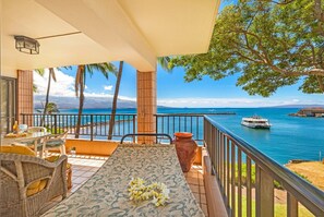 Outdoor dining - Long Term Rental Maalaea Yacht Marina Oceanfront (Wailuku)