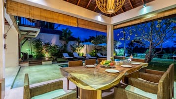 Deluxe Villa, 2 Bedrooms, Private Pool | Interior