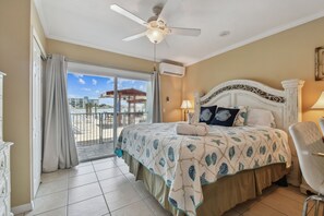 7 bedrooms, iron/ironing board, WiFi, bed sheets - Enchanted Inn; 7 Private King Suites Sleeps 16! Waterfront, Pool, Fishing Dock, Boat Docks & Tiki Bar! (Enchanted Inn)