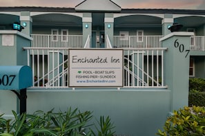 Exterior detail - Enchanted Inn; 7 Private King Suites Sleeps 16! Waterfront, Pool, Fishing Dock, Boat Docks & Tiki Bar! (Enchanted Inn)