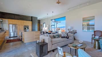 Smart TV, fireplace, books, offices