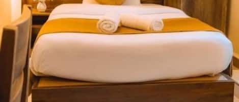 Superior Single Room | Desk, laptop workspace, free WiFi