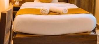Kije Place Hotel