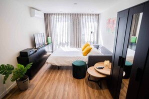 1 bedroom, iron/ironing board, WiFi, bed sheets - Exclusive 70m² Apartment with Terrace (WE-39-E) (Tiel)