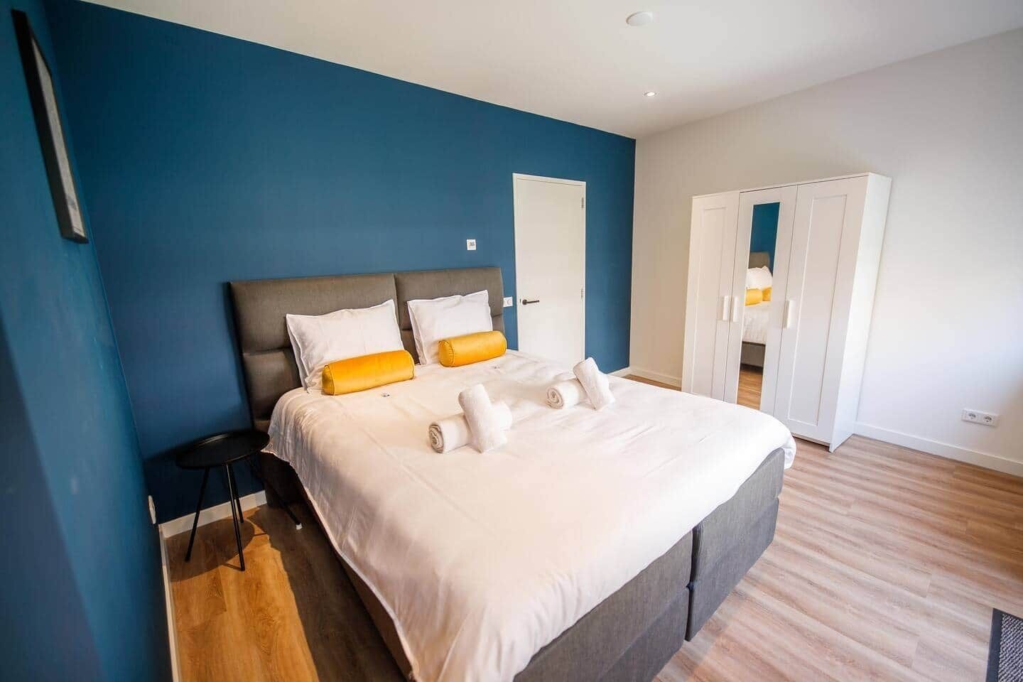 Schreibtisch, Bügeleisen/Bügelbrett, WLAN, Bettwäsche