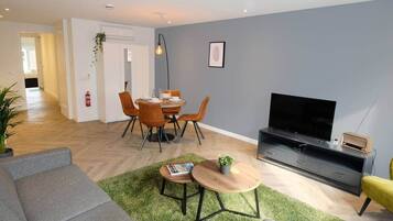 TV, fireplace, offices