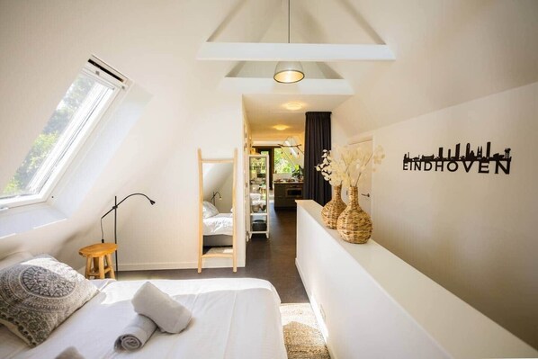 Schreibtisch, Bügeleisen/Bügelbrett, WLAN, Bettwäsche