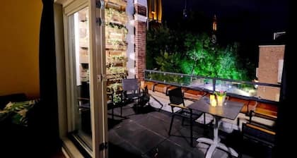 Stunning 45m2 Penthouse with Terrace (R-65-C)