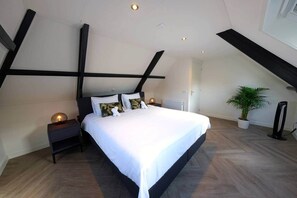 2 室のベッドルーム、アイロン / アイロン台、WiFi、ベッドシーツ