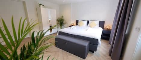 1 chambre, fer et planche Ă repasser, Wi-Fi, draps fournis