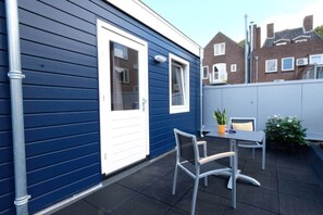 Outdoor dining - Beautiful 60m² Apartment with Terrace (WA-7-A) (Tiel)