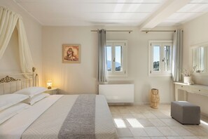 2 bedrooms, in-room safe, desk, iron/ironing board