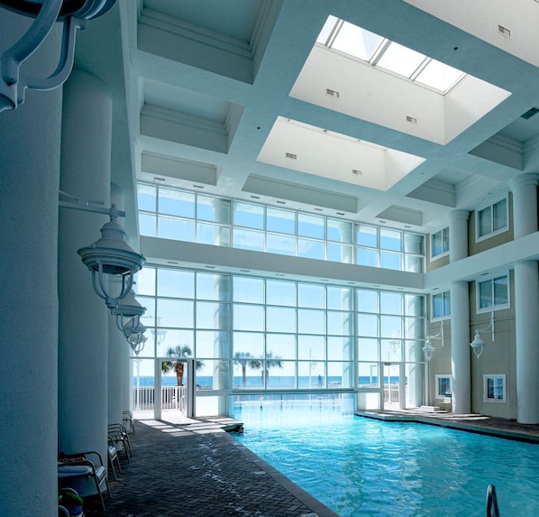 Piscine intérieure, piscine chauffée