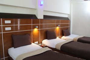 Standard Triple Room | Desk, soundproofing, free WiFi, bed sheets - Hiltown Hotel (Sylhet)