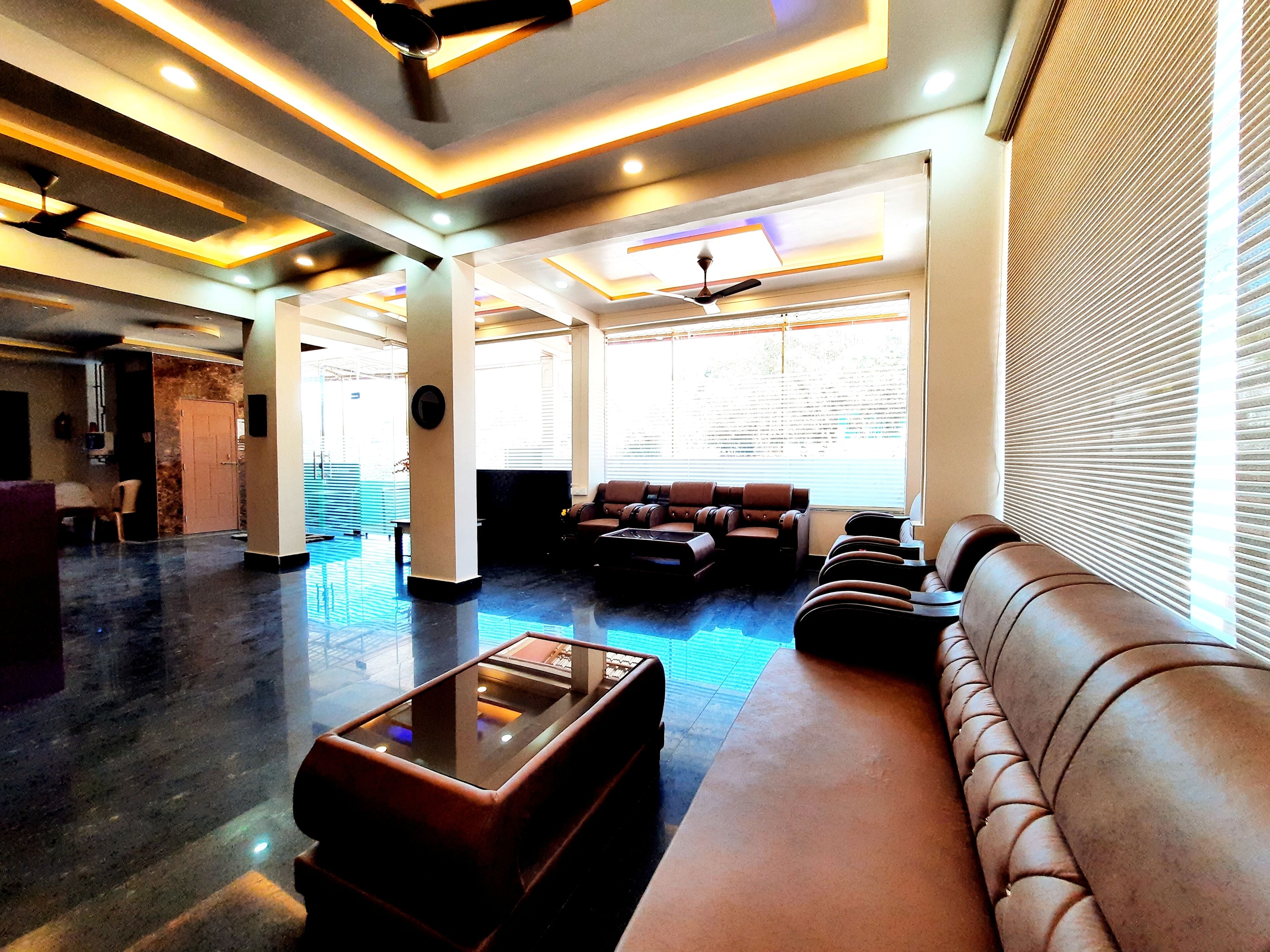 Vista frontal de la propiedad