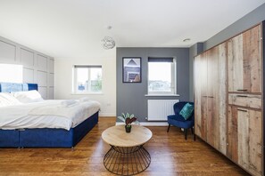 6 chambres, fer et planche à repasser, Wi-Fi, draps fournis