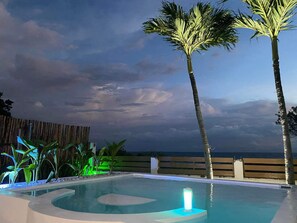 Outdoor pool - Pawikan Seaview Villa (Moalboal)