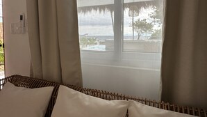 Luxury Villa, 1 King Bed, Ocean View | 1 bedroom, soundproofing, free WiFi - Pawikan Seaview Villa (Moalboal)