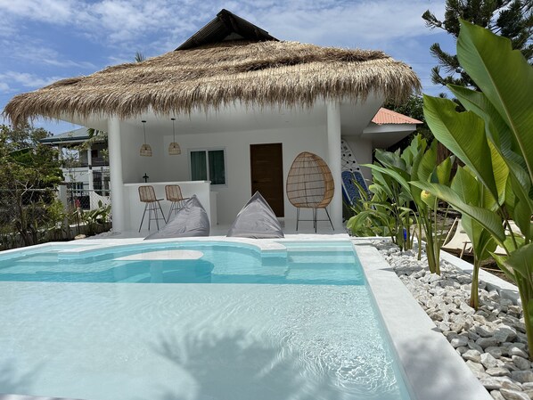 Villa luxueuse, 1 trĂšs grand lit, vue sur lâocĂ©an | Terrasse/patio