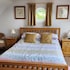 Cottage Sleeps 4 - Pet Friendly w Free Parking