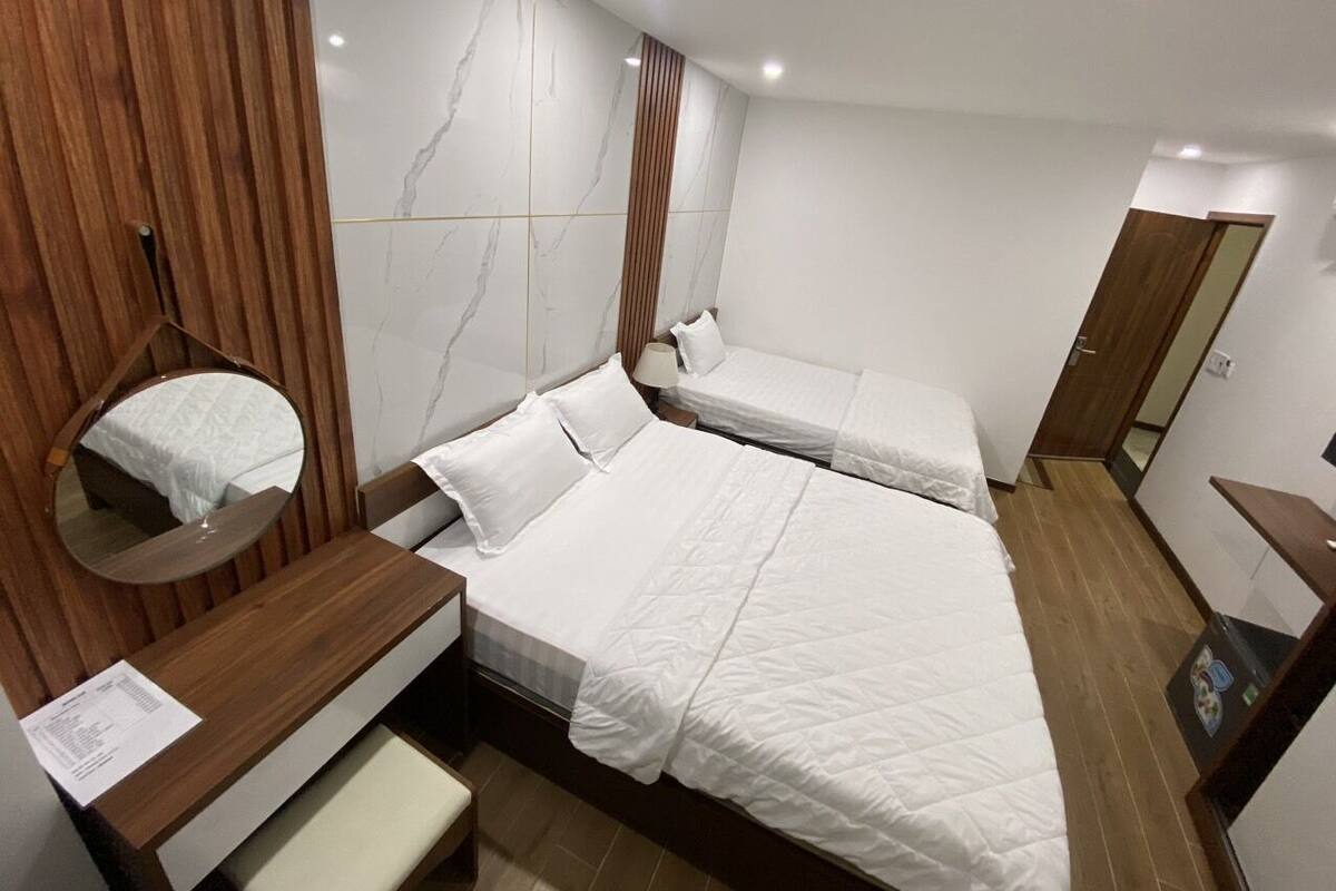 Camera Deluxe con letto matrimoniale o 2 letti singoli, 2 letti singoli, non fumatori, vista città | Con arredamento individuale, una scrivania, Wi-Fi gratuito