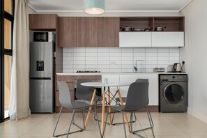 Appartement classique | Repas dans la chambre