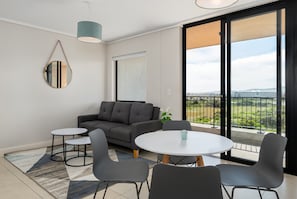 Classic Apartment | In-room dining