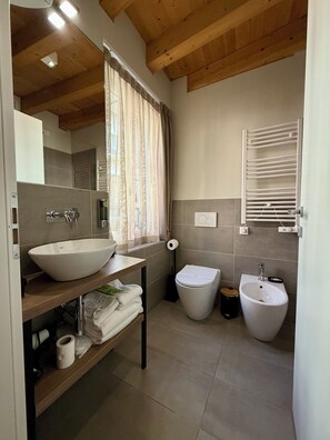 Maison mitoyenne Supérieure | Salle de bain