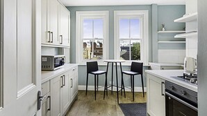 Unclassified image, 4 of 24, button - Beautiful Abode In Fulham Broadway (London)