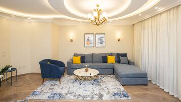 3 عدّة غرف نوم وخزنة داخل الغرفة وواي فاي مجانًا