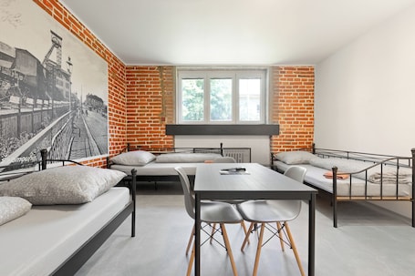 Pillow-top beds, desk, soundproofing, free WiFi