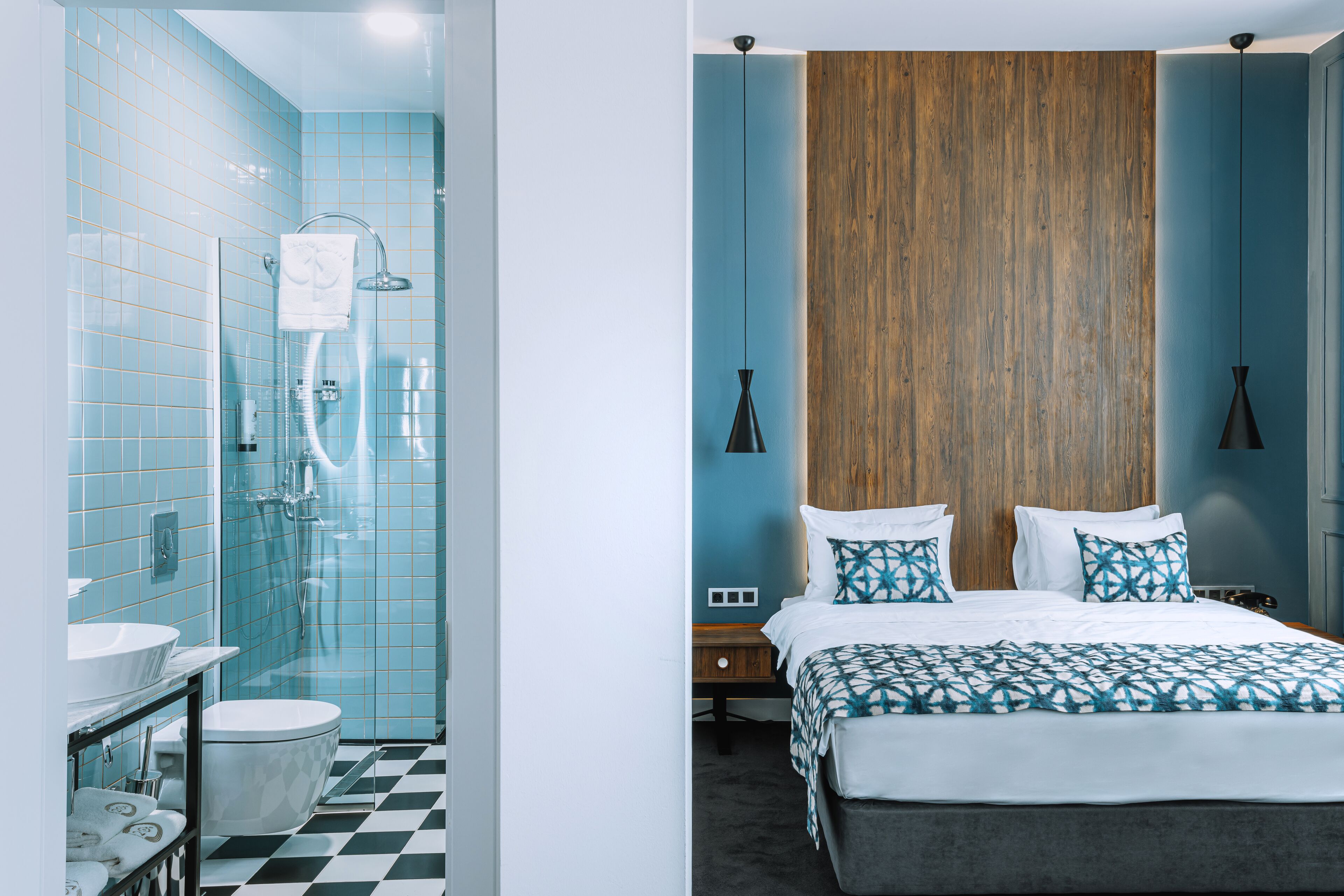 Ropa de cama de alta calidad y minibar 
