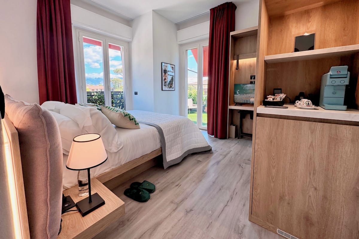 Superior Room | 1 bedroom, hypo-allergenic bedding, down comforters, pillowtop beds