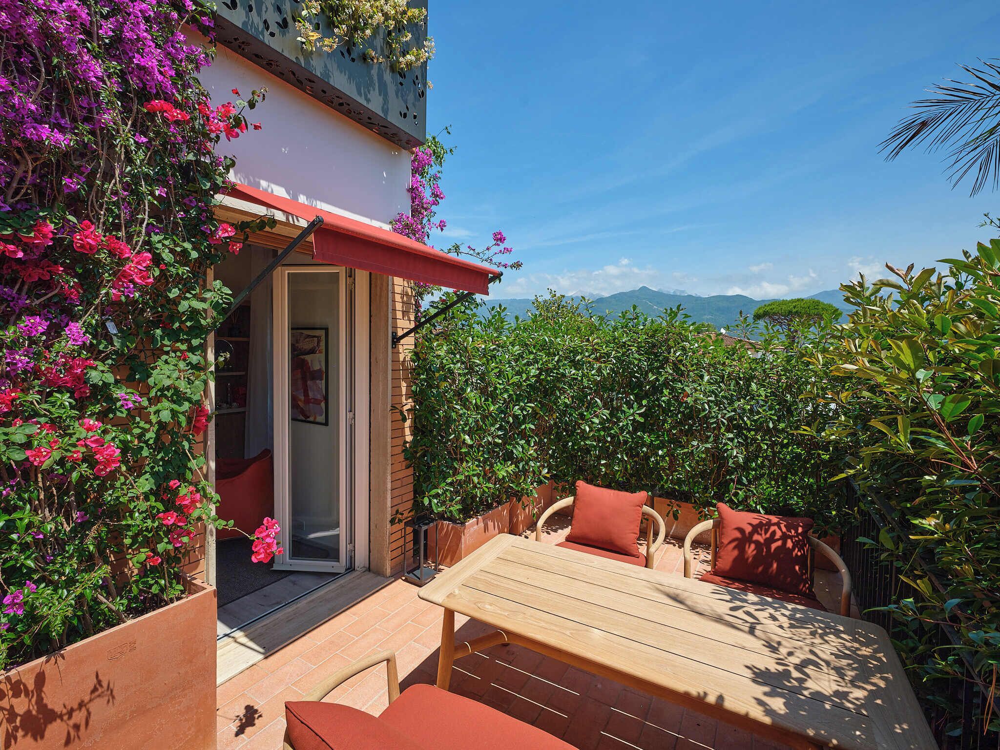 One-Bedroom Suite with Terrace | Terrace/patio