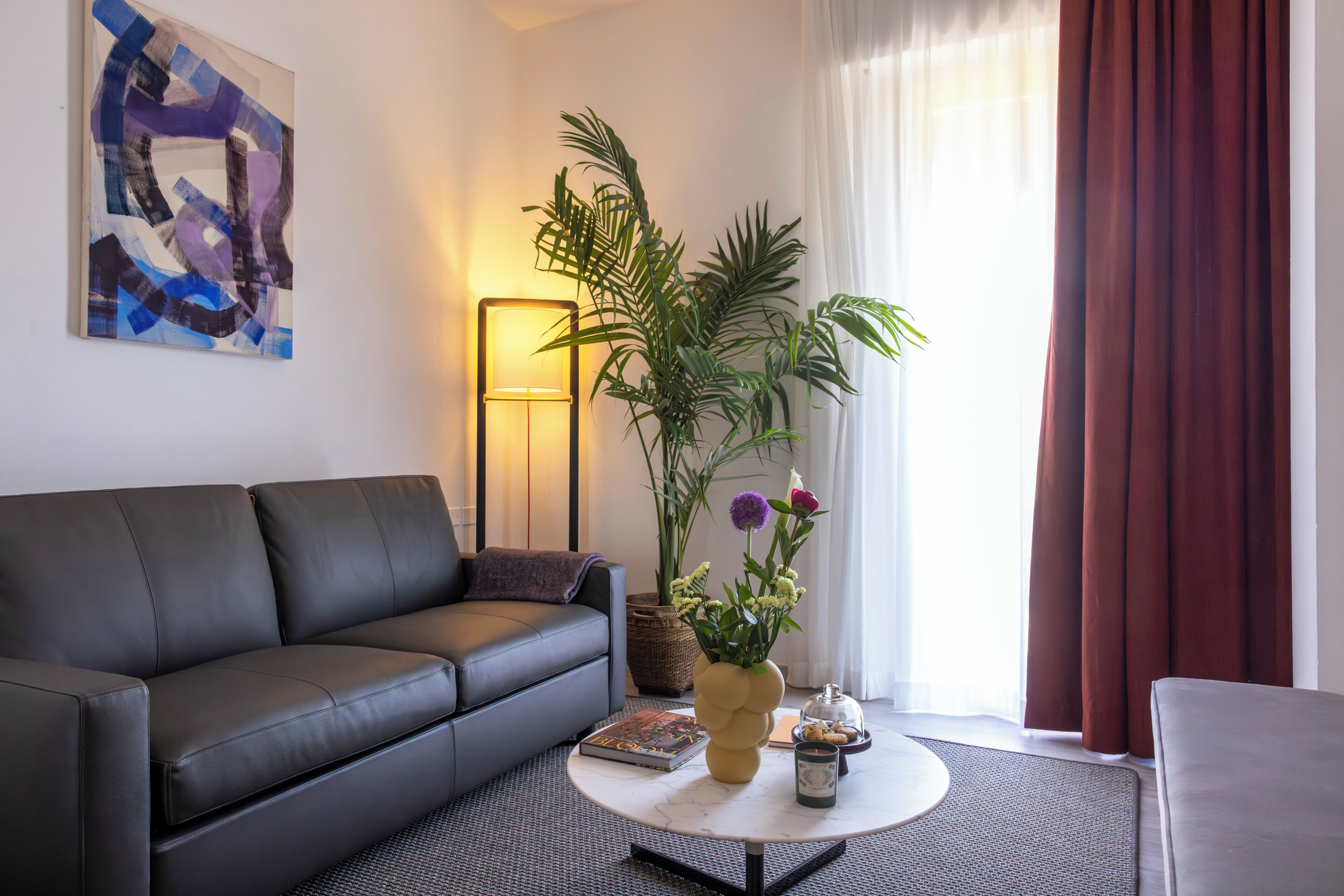 One Bedroom Suite Mountain View