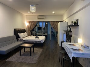 1 室のベッドルーム、アイロン / アイロン台、WiFi、ベッドシーツ