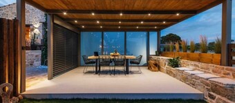 Villa Repsimia with private jacuzzi in Villa Repsimia.