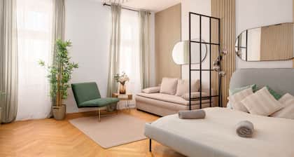 Designer Apartments - Near Danube