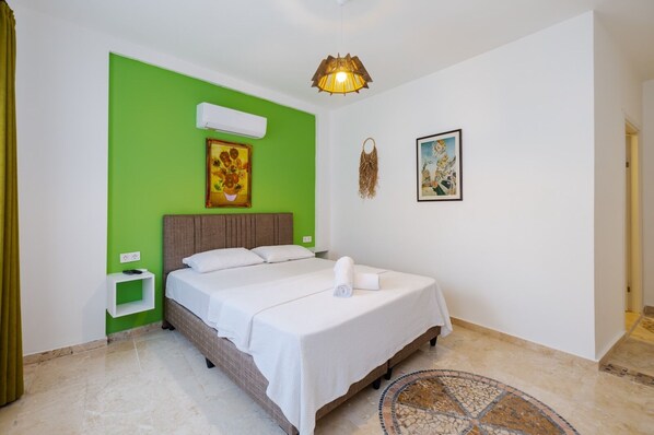 Superior Room | Egyptian cotton sheets, premium bedding, individually decorated