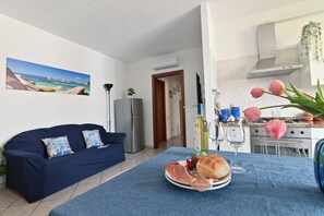 Standard Apartment | Living room - IzzHome Maris (Pula)