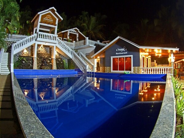 ด้านหน้าที่พัก