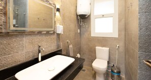 标准公寓, 2 间卧室 | 浴室 | 毛巾