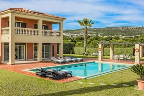 Villa (3 Bedrooms) | Exterior